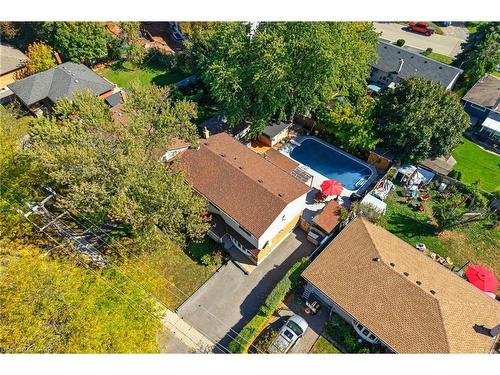 5372 Spruce Avenue, Burlington, ON - Outdoor