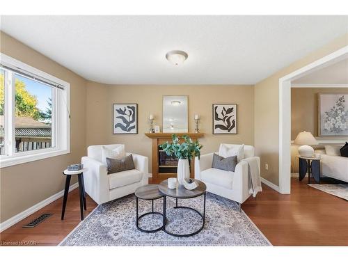 234 Dartmoor Crescent, Waterloo, ON - Indoor Photo Showing Living Room