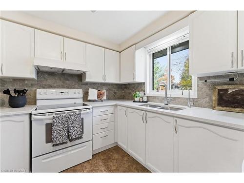 234 Dartmoor Crescent, Waterloo, ON - Indoor Photo Showing Kitchen With Double Sink