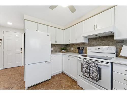 234 Dartmoor Crescent, Waterloo, ON - Indoor Photo Showing Kitchen