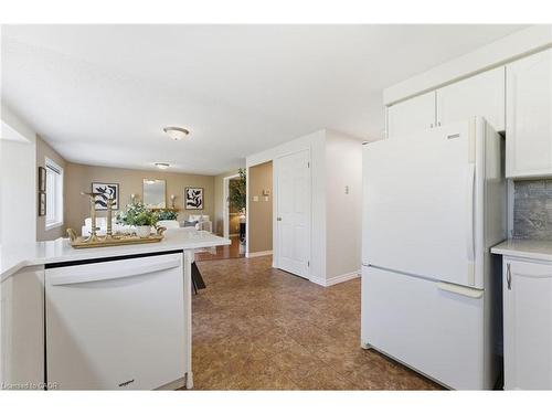 234 Dartmoor Crescent, Waterloo, ON - Indoor Photo Showing Kitchen