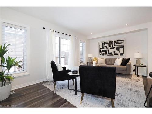 181 South Creek Drive, Kitchener, ON - Indoor Photo Showing Living Room