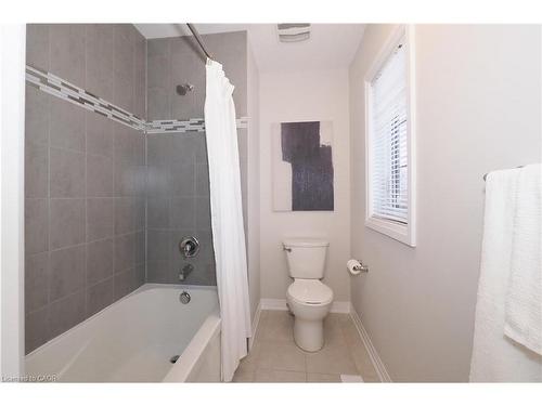 181 South Creek Drive, Kitchener, ON - Indoor Photo Showing Bathroom