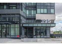 819-395 Dundas Street  Oakville, ON L6M 4M2
