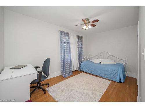 1088 King Street E, Hamilton, ON - Indoor Photo Showing Bedroom