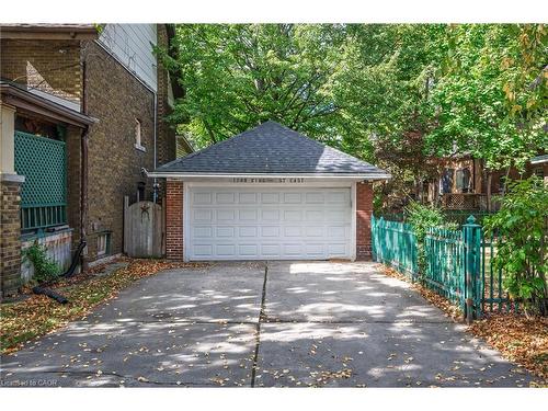 1088 King Street E, Hamilton, ON - Outdoor