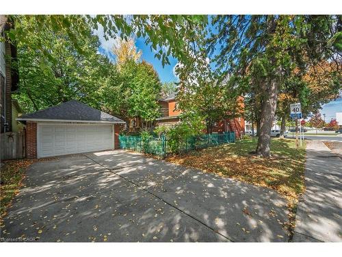 1088 King Street E, Hamilton, ON - Outdoor