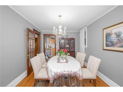 1088 King Street E, Hamilton, ON - Indoor Photo Showing Dining Room