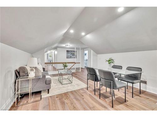 877 Kingsway Drive, Burlington, ON - Indoor Photo Showing Dining Room