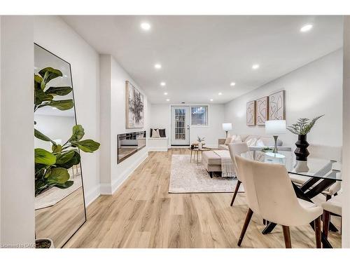 877 Kingsway Drive, Burlington, ON - Indoor