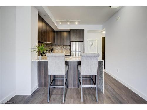 201-5005 Harvard Road, Mississauga, ON - Indoor Photo Showing Dining Room