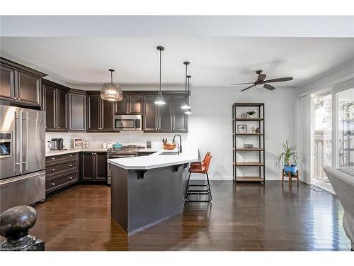 3327 Skipton Lane, Oakville, ON - Indoor Photo Showing Kitchen With Upgraded Kitchen
