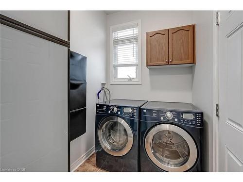 3327 Skipton Lane, Oakville, ON - Indoor Photo Showing Laundry Room
