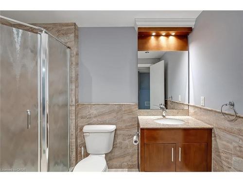 3327 Skipton Lane, Oakville, ON - Indoor Photo Showing Bathroom
