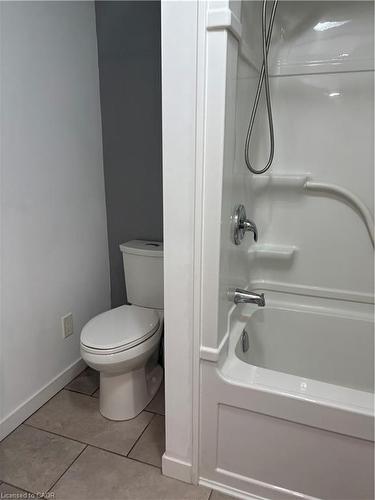 Lower Level-131 Kinzie Avenue, Kitchener, ON - Indoor Photo Showing Bathroom