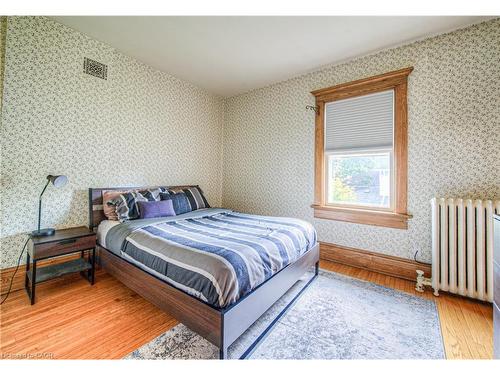 543 Queenston Road, Cambridge, ON - Indoor Photo Showing Bedroom