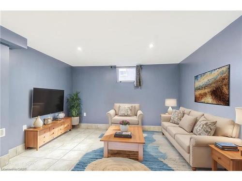 1470 Fisher Avenue, Burlington, ON - Indoor