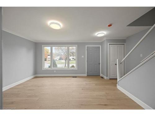 24 Culver Court, London, ON - Indoor Photo Showing Other Room