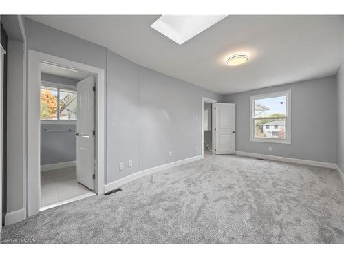 24 Culver Court, London, ON - Indoor Photo Showing Other Room