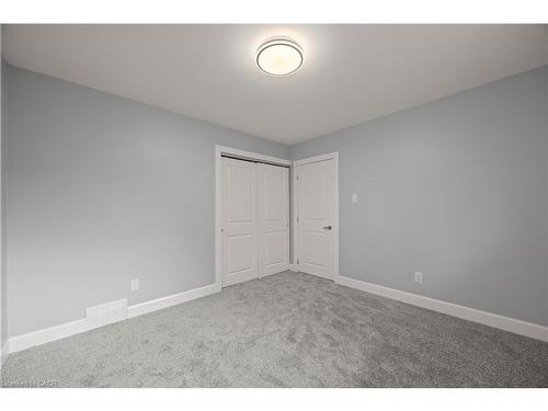 24 Culver Court, London, ON - Indoor Photo Showing Other Room