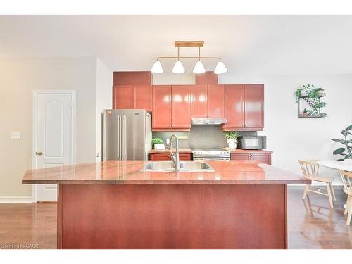 1025 Shaw Drive, Mississauga, ON - Indoor Photo Showing Kitchen With Double Sink