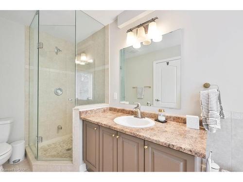 1025 Shaw Drive, Mississauga, ON - Indoor Photo Showing Bathroom