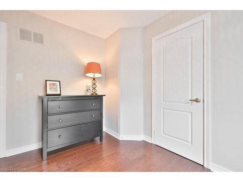 1025 Shaw Drive, Mississauga, ON - Indoor Photo Showing Other Room