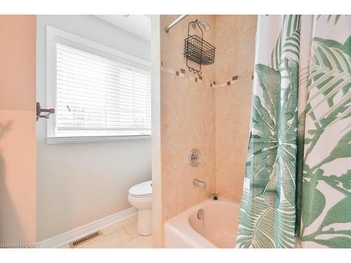 1025 Shaw Drive, Mississauga, ON - Indoor Photo Showing Bathroom