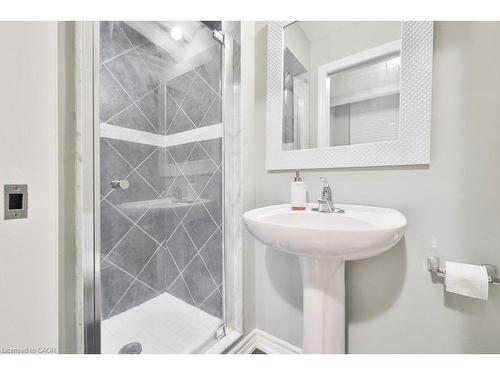 1025 Shaw Drive, Mississauga, ON - Indoor Photo Showing Bathroom