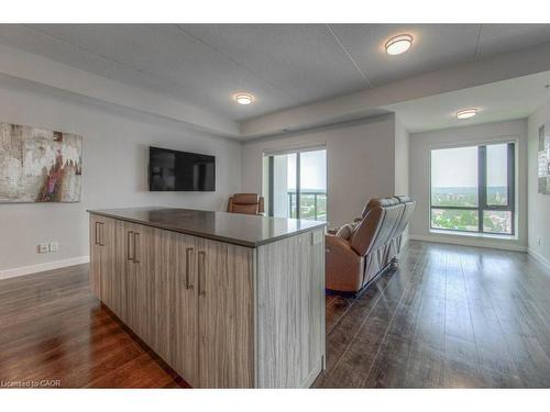 1207-15 Queen Street S, Hamilton, ON - Indoor