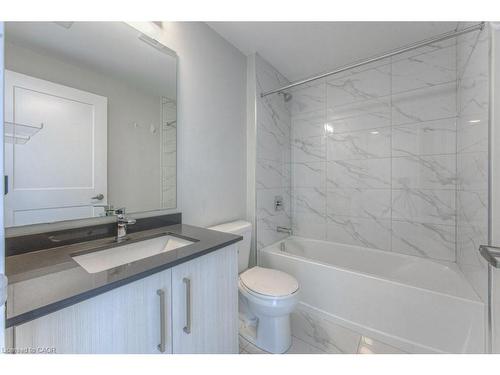 1207-15 Queen Street S, Hamilton, ON - Indoor Photo Showing Bathroom