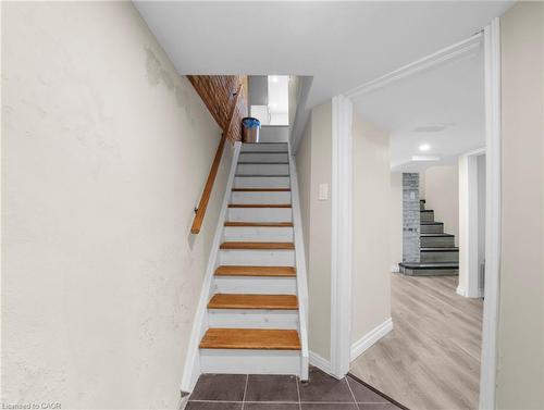 114 Burton Street, Hamilton, ON - Indoor Photo Showing Other Room