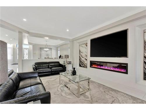7 Bernini Court, Hamilton, ON - Indoor Photo Showing Living Room With Fireplace