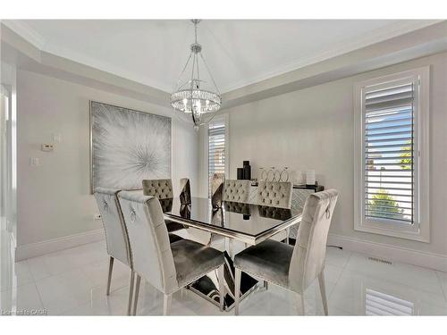 7 Bernini Court, Hamilton, ON - Indoor Photo Showing Dining Room