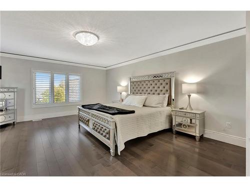 7 Bernini Court, Hamilton, ON - Indoor Photo Showing Bedroom