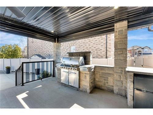 7 Bernini Court, Hamilton, ON - Outdoor With Exterior