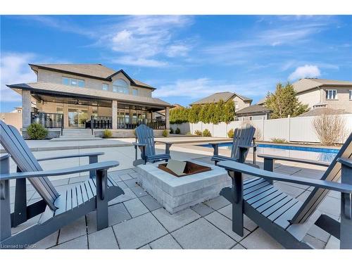 7 Bernini Court, Hamilton, ON - Outdoor With In Ground Pool With Deck Patio Veranda