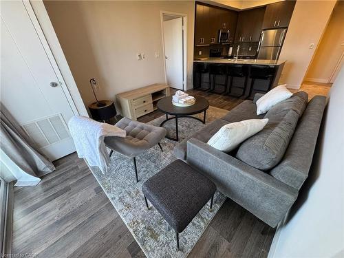 H405-62 Balsam Street  Waterloo, ON N2L 3H2