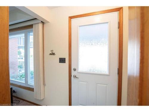 313 Barton Street W, Hamilton, ON - Indoor Photo Showing Other Room