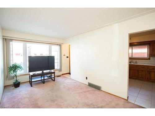 313 Barton Street W, Hamilton, ON - Indoor