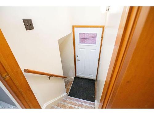 313 Barton Street W, Hamilton, ON - Indoor Photo Showing Other Room