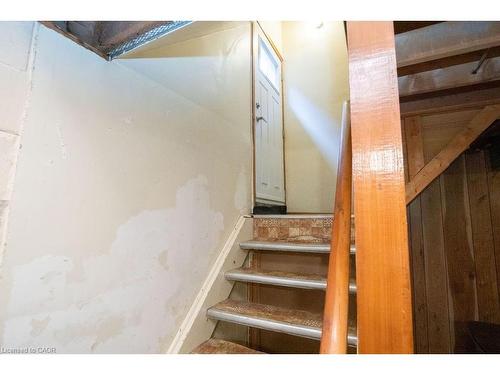 313 Barton Street W, Hamilton, ON - Indoor Photo Showing Other Room