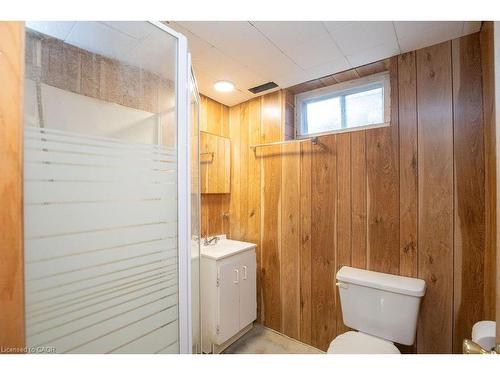 313 Barton Street W, Hamilton, ON - Indoor Photo Showing Bathroom