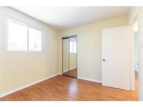 16 Garrow Drive, Hamilton, ON - Indoor Photo Showing Other Room