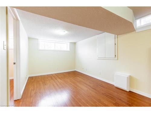 16 Garrow Drive, Hamilton, ON - Indoor Photo Showing Other Room