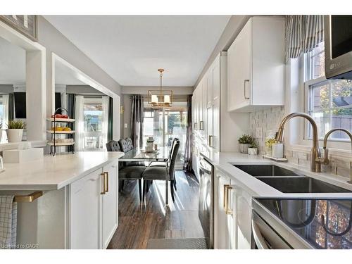 4 Swift Crescent, Cambridge, ON - Indoor Photo Showing Kitchen With Double Sink With Upgraded Kitchen