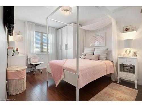 4 Swift Crescent, Cambridge, ON - Indoor Photo Showing Bedroom