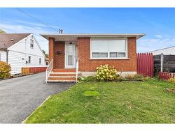 477 East 38th Street  Hamilton, ON L8V 4G7