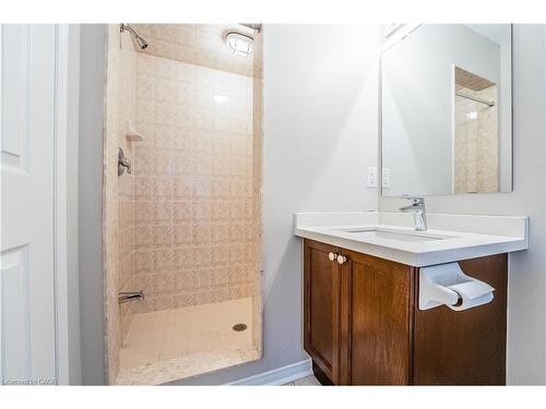 5195 Angel Stone Drive, Mississauga, ON - Indoor Photo Showing Bathroom