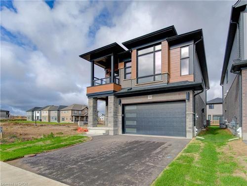 58 Jacob Detweiller Drive  Kitchener, ON N2P 0K7